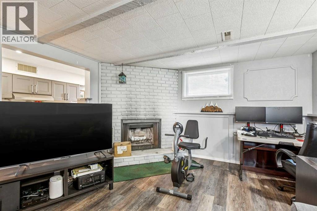 1101 42 Street Sw Property Photo 32