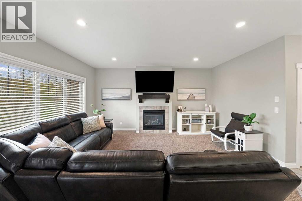 15 Cole Way Property Photo 6