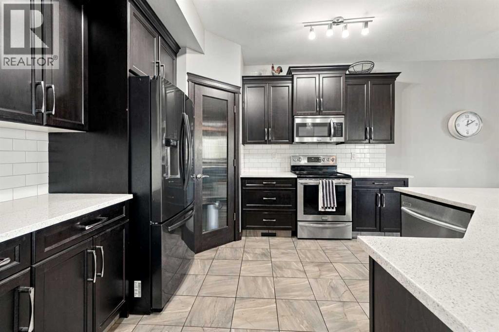 15 Cole Way Property Photo 8