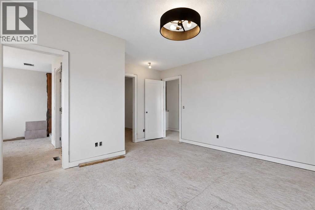 844 Hampshire Crescent Ne Property Photo 21