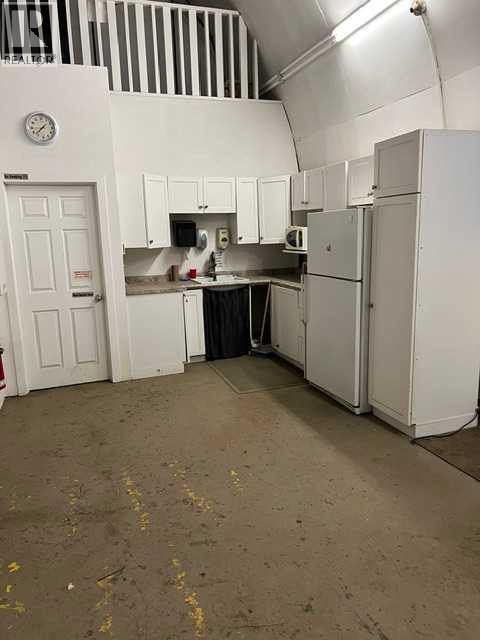 3531 37 Avenue Property Photo 10