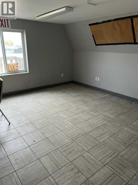 3531 37 Avenue Property Photo 11