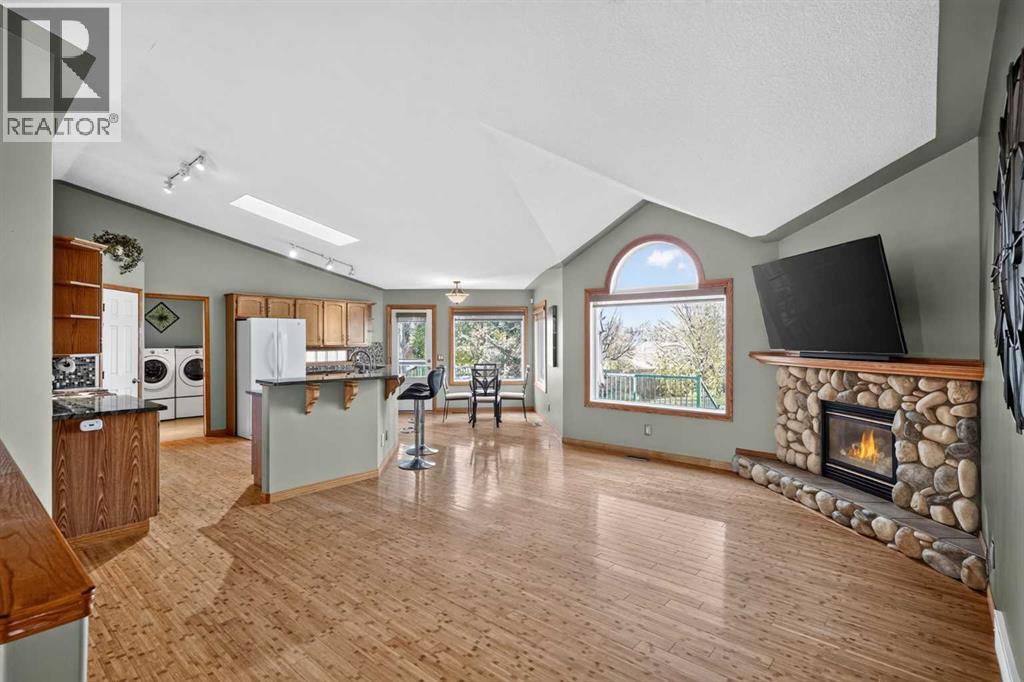 50 4 Street Property Photo 7