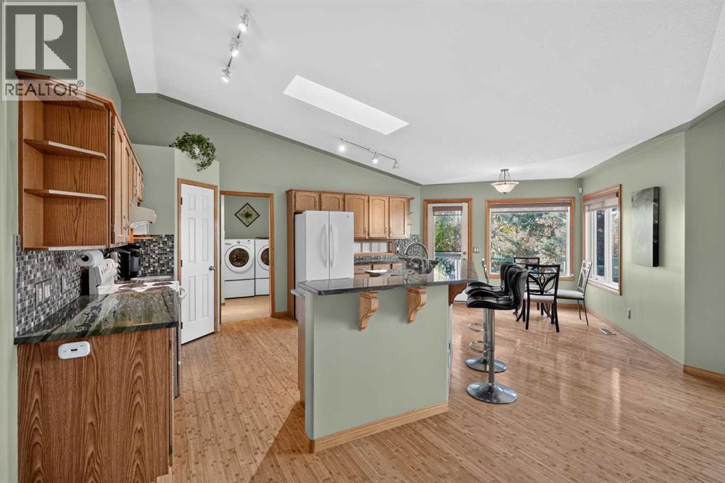 50 4 Street Property Photo 10