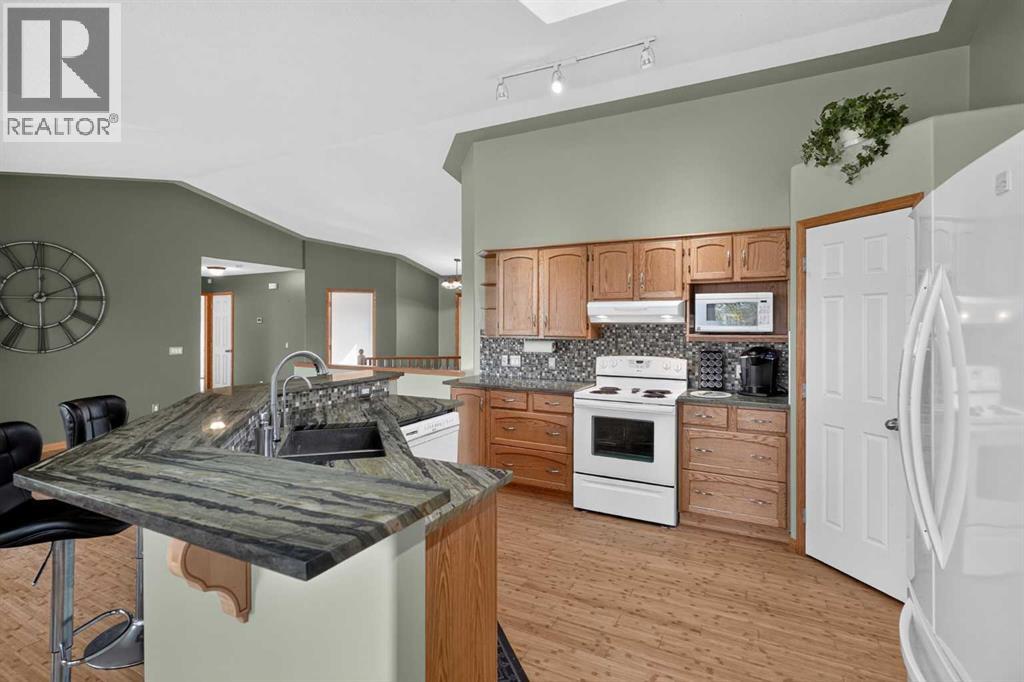 50 4 Street Property Photo 13