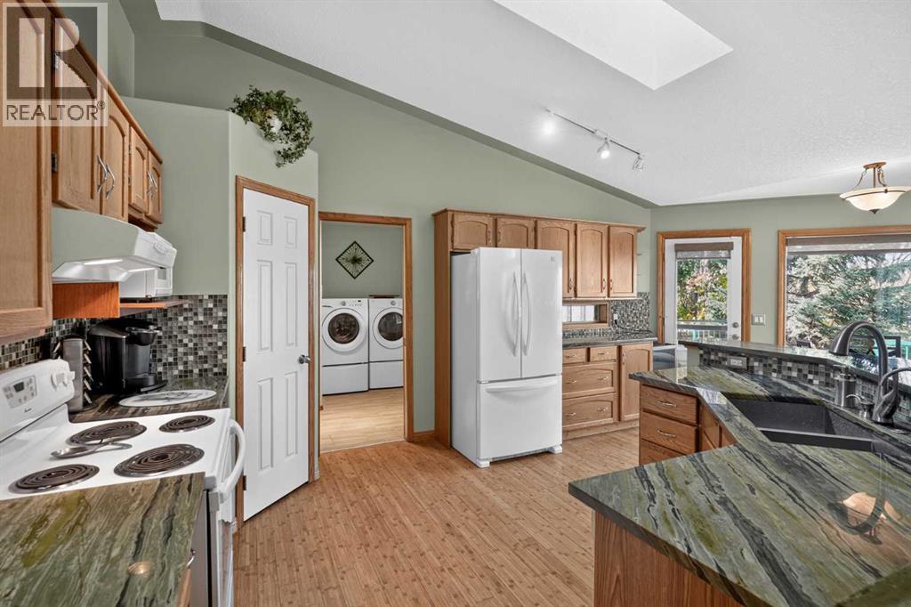 50 4 Street Property Photo 14