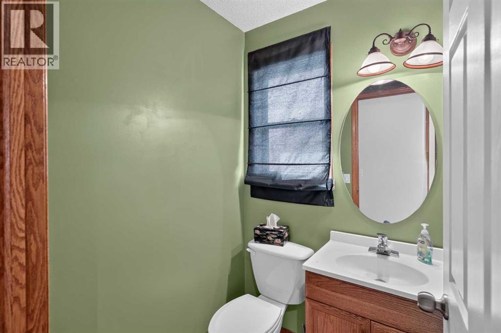 50 4 Street Property Photo 16