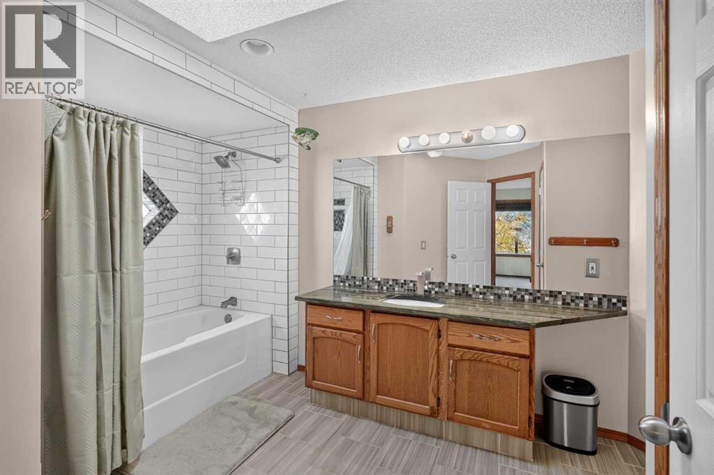 50 4 Street Property Photo 19