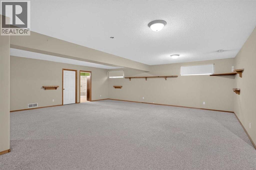 50 4 Street Property Photo 27