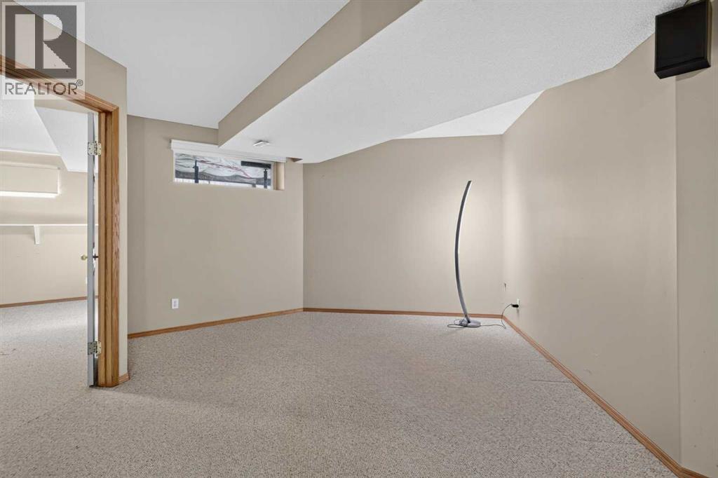 50 4 Street Property Photo 32