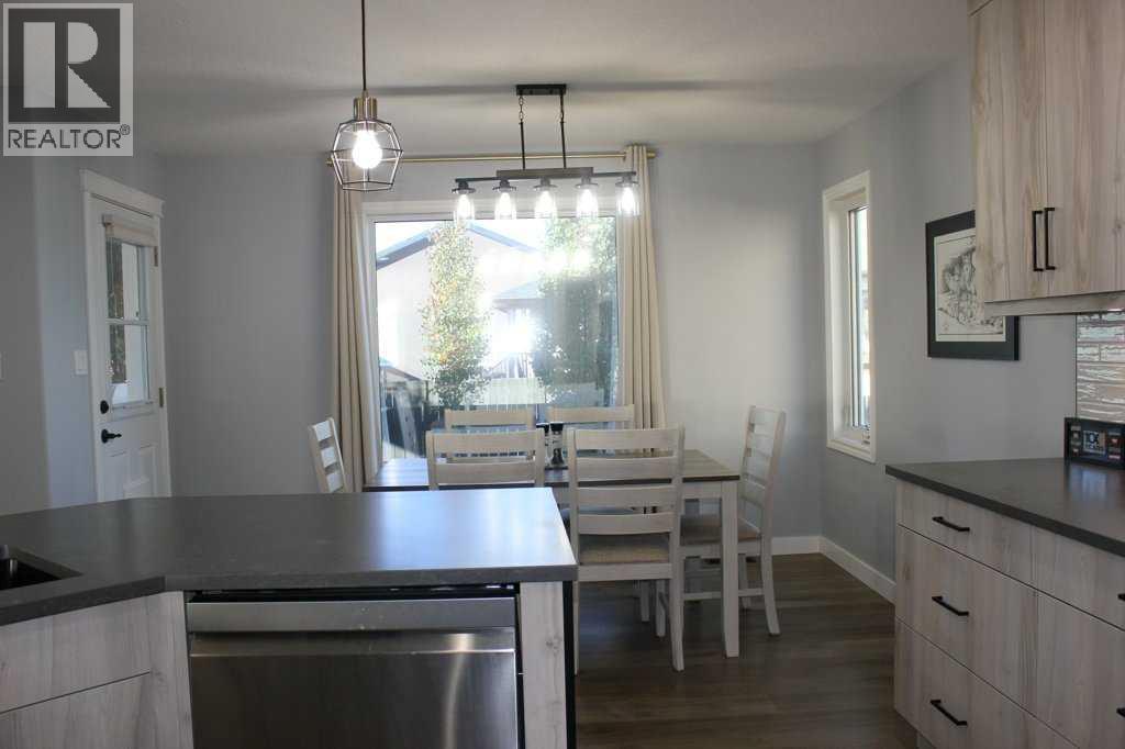 938 Manor Place Se Property Photo 6