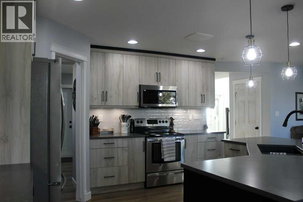 938 Manor Place Se Property Photo 7