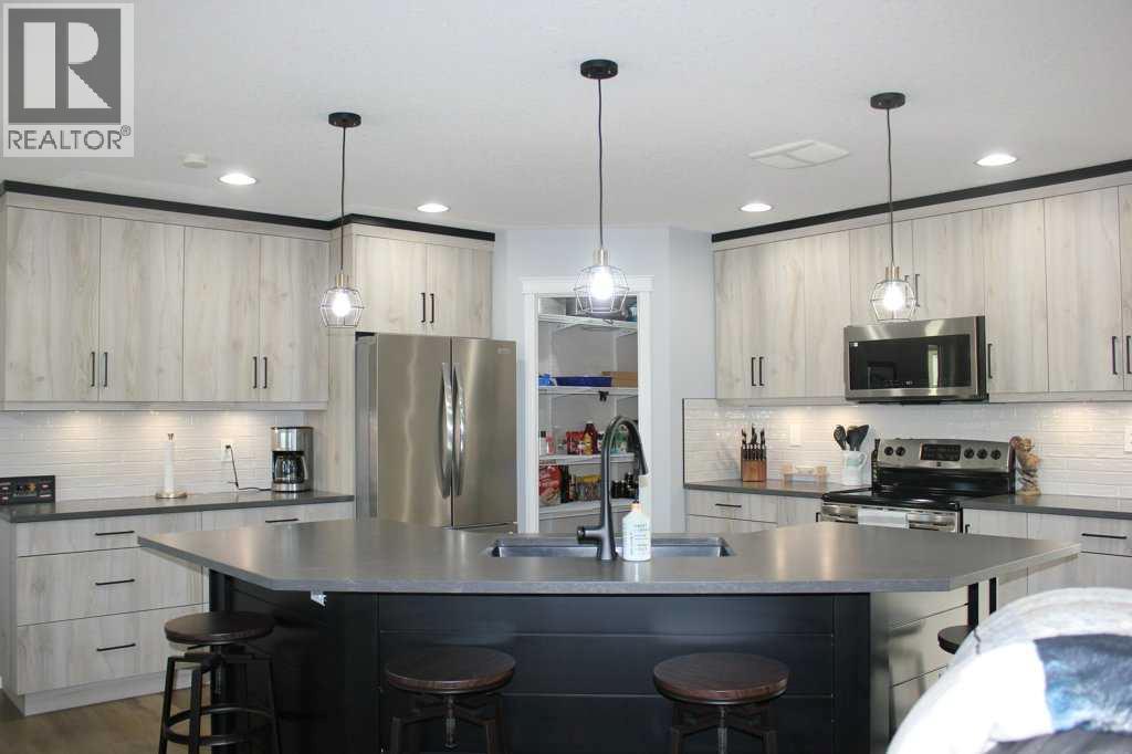 938 Manor Place Se Property Photo 8