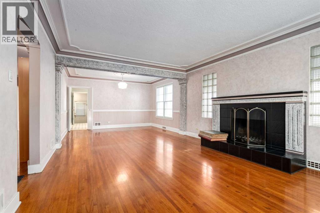 827 17 Avenue Nw Property Photo 5