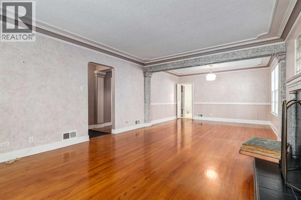 827 17 Avenue Nw Property Photo 6
