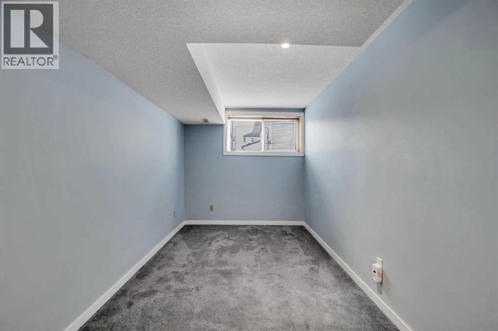 193 Martindale Drive Ne Property Photo 32