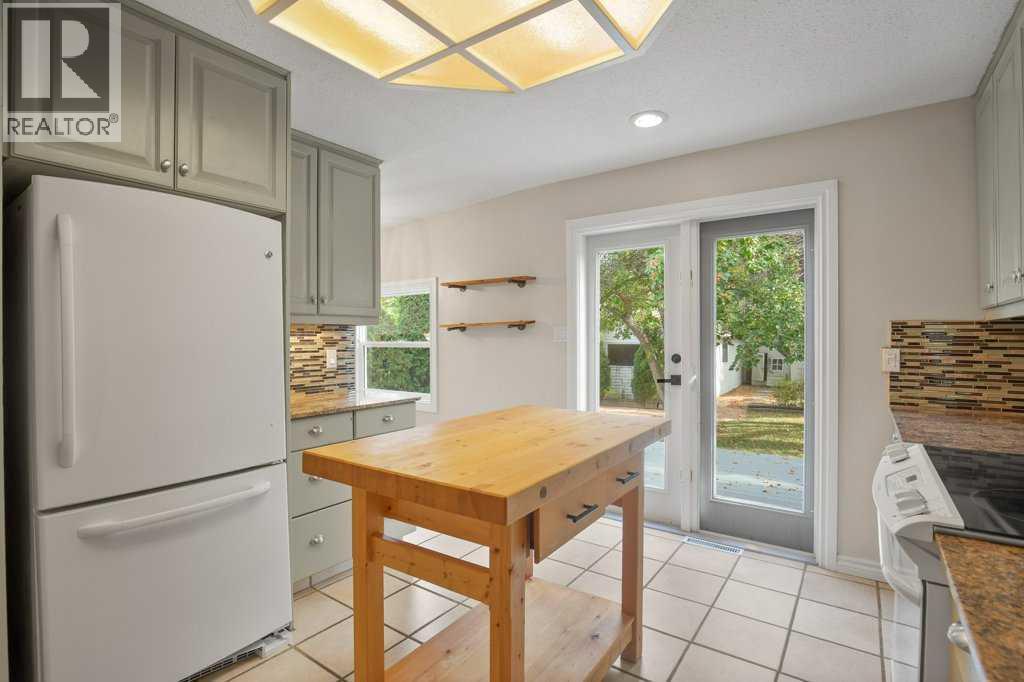 3721 44a Avenue Property Photo 33