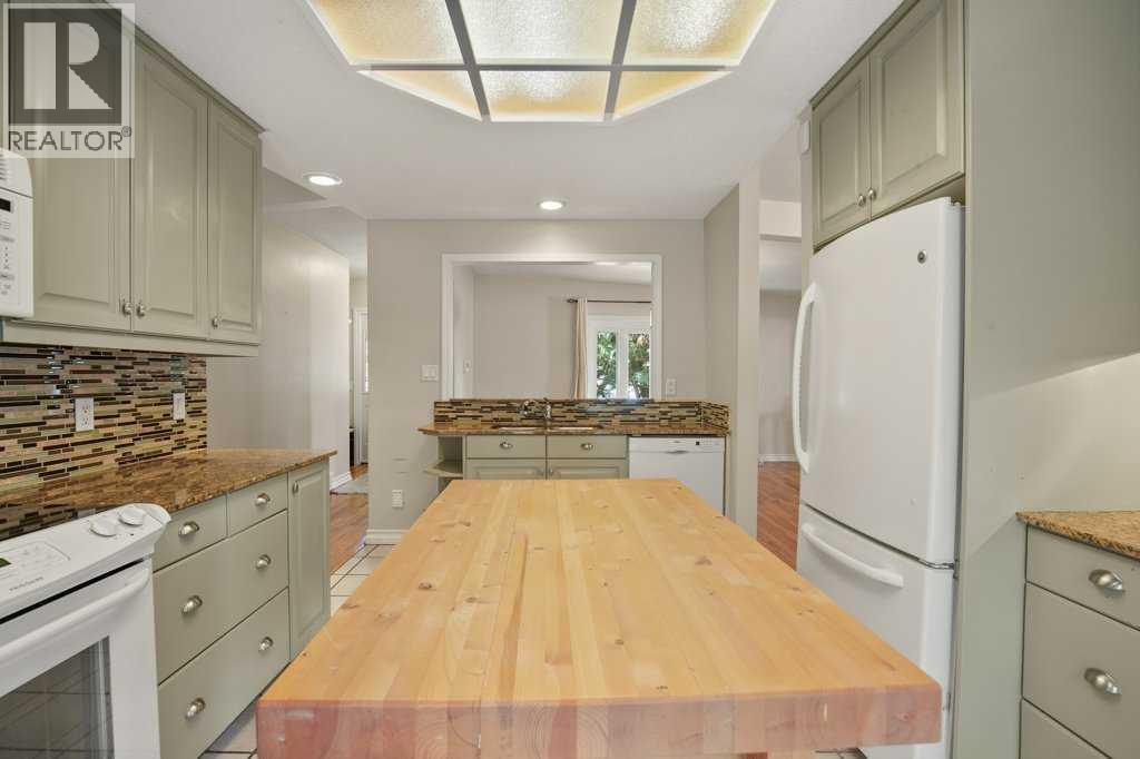 3721 44a Avenue Property Photo 35
