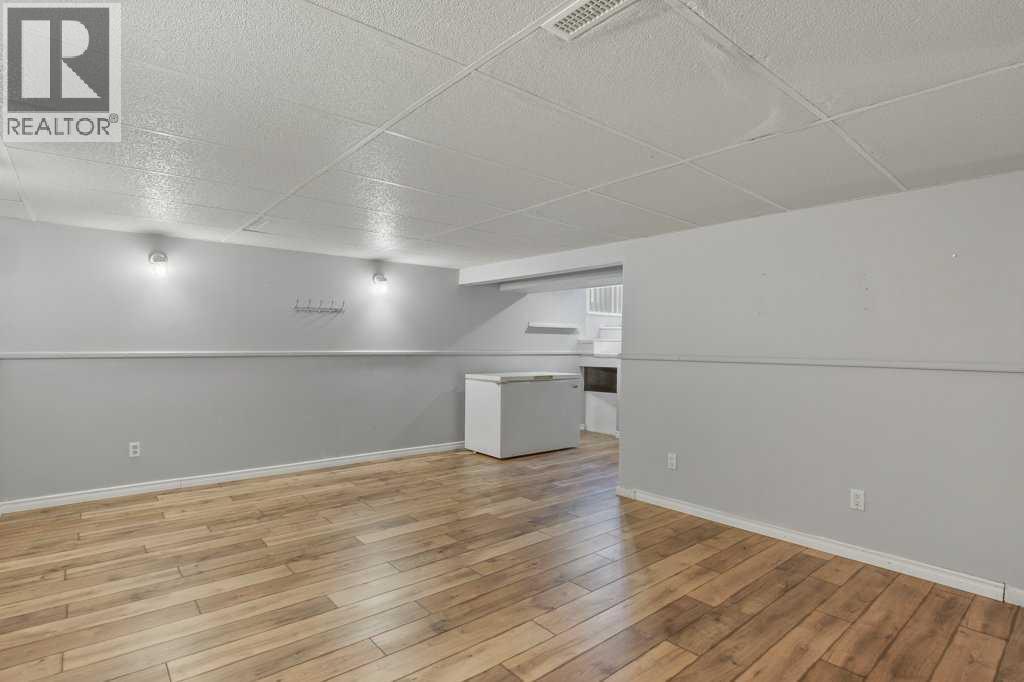 3721 44a Avenue Property Photo 44