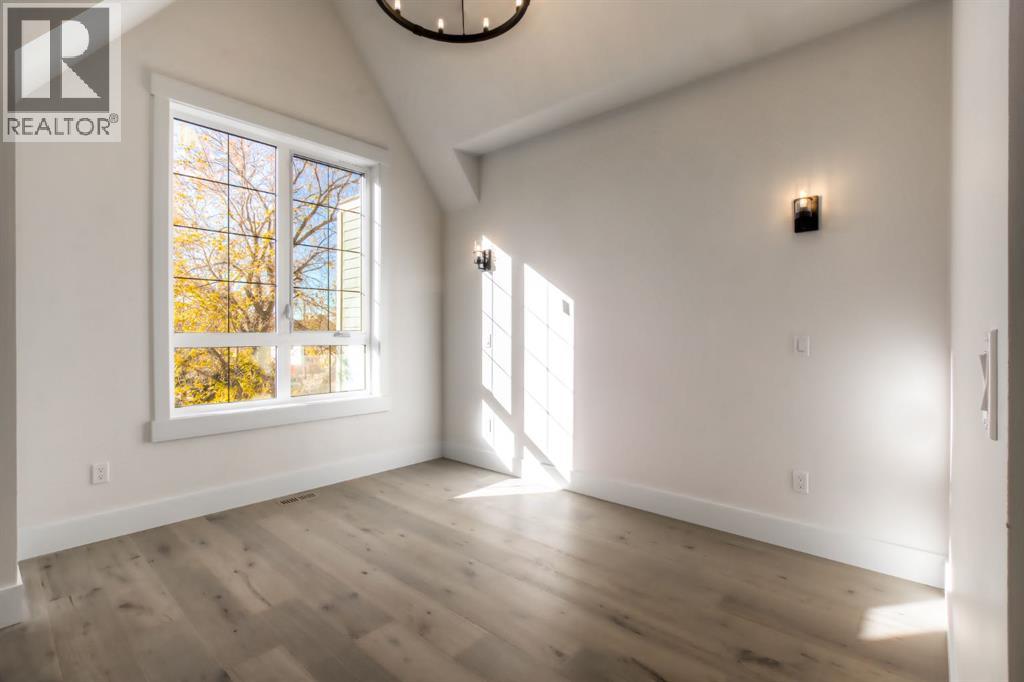 1028 18 Avenue Nw Property Photo 13