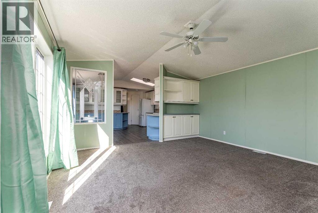 5302 56b Street Property Photo 4