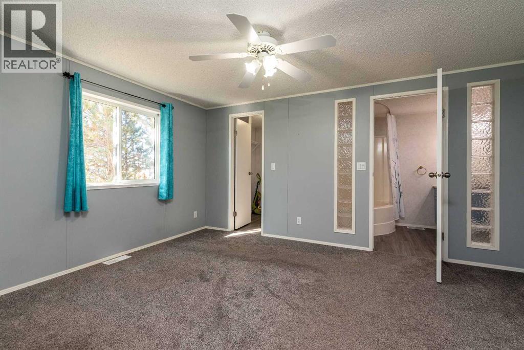 5302 56b Street Property Photo 11