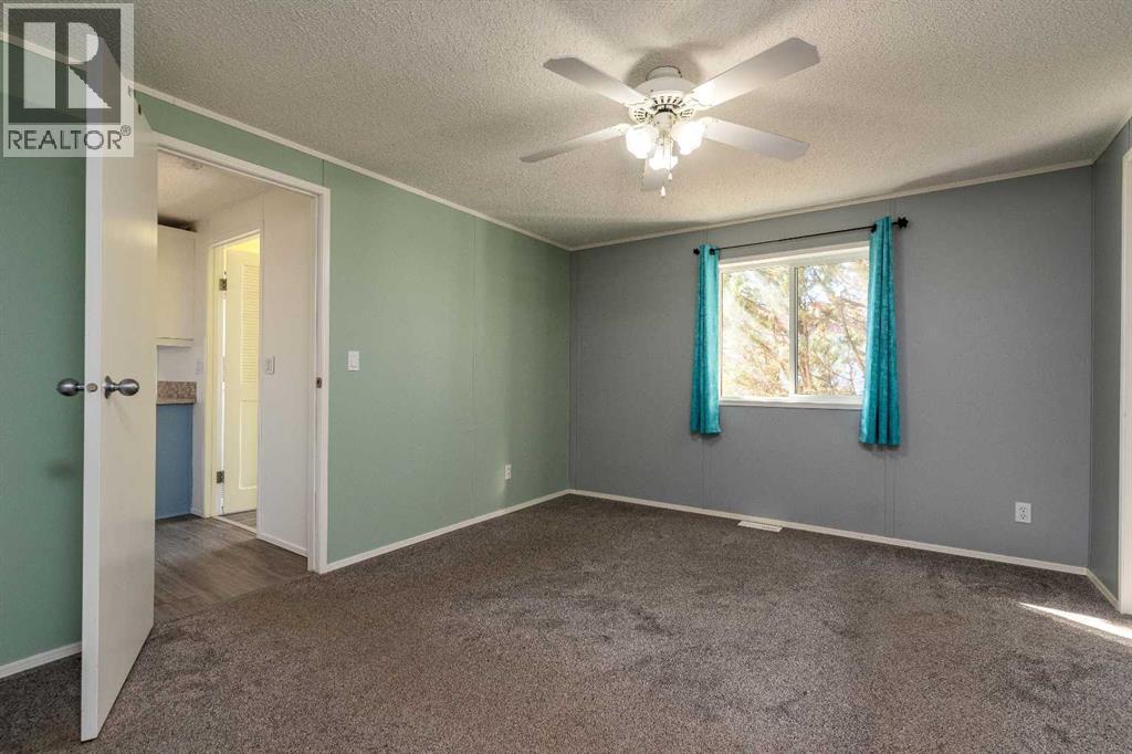 5302 56b Street Property Photo 12