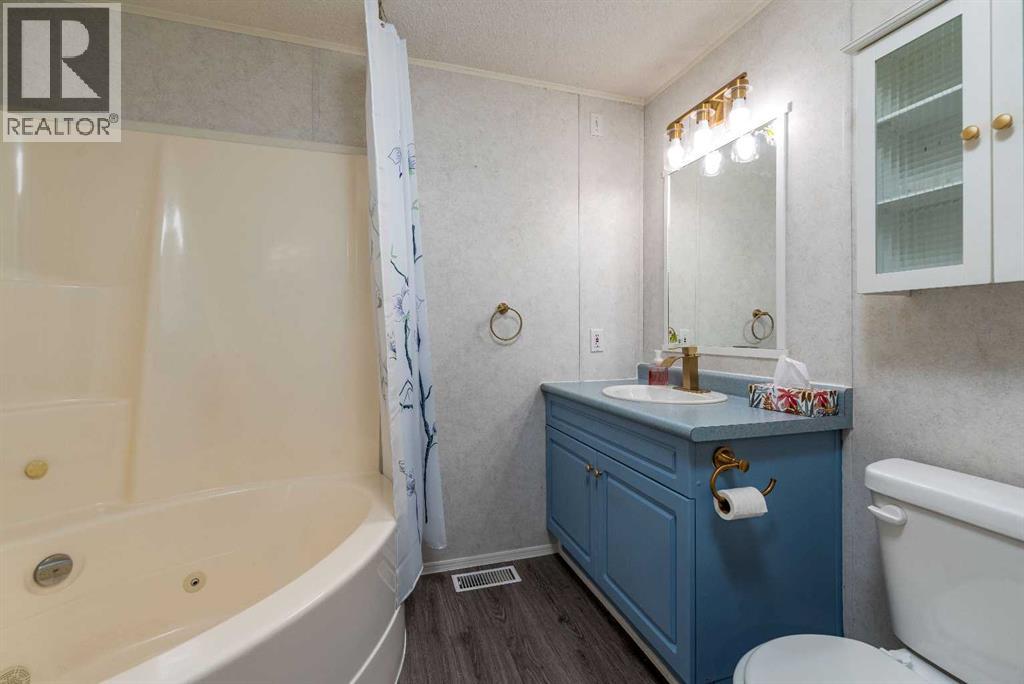 5302 56b Street Property Photo 13