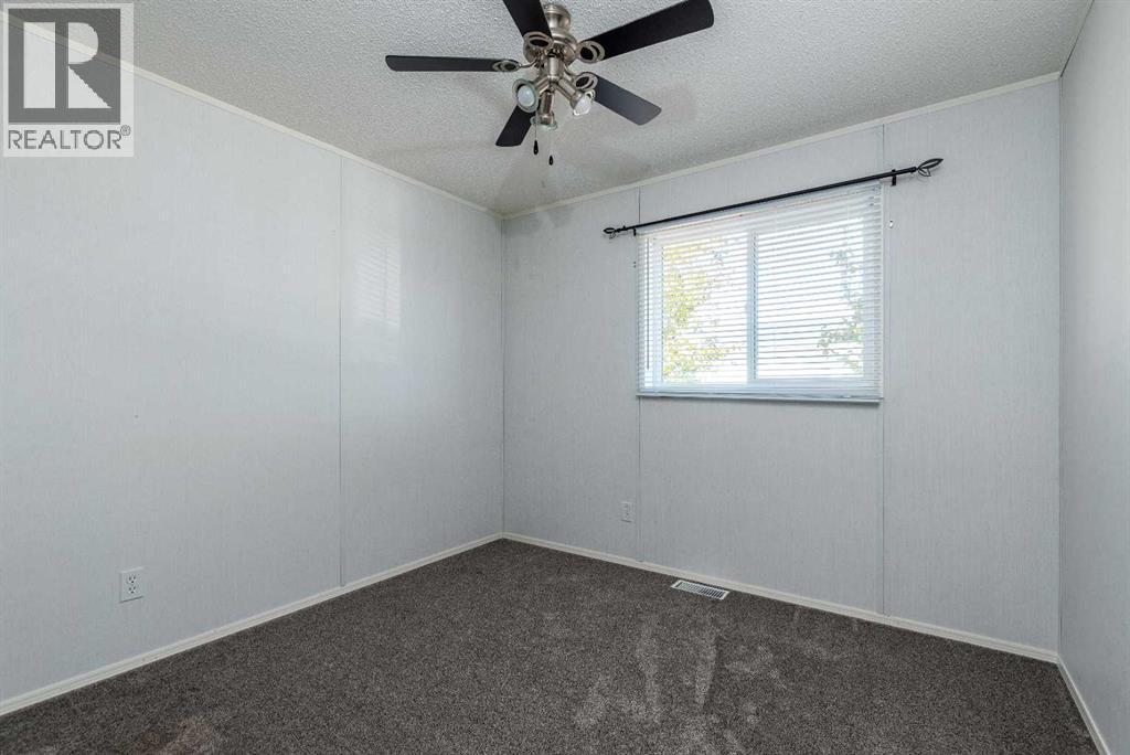 5302 56b Street Property Photo 14