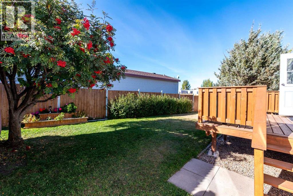 5302 56b Street Property Photo 34
