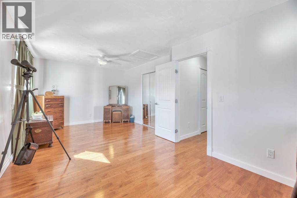 111 Maplewood Place Property Photo 18