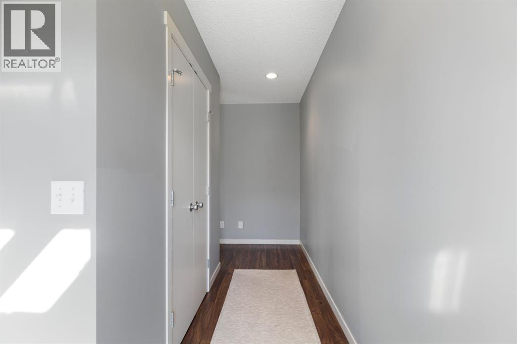 42 Copperpond Place Se Property Photo 3