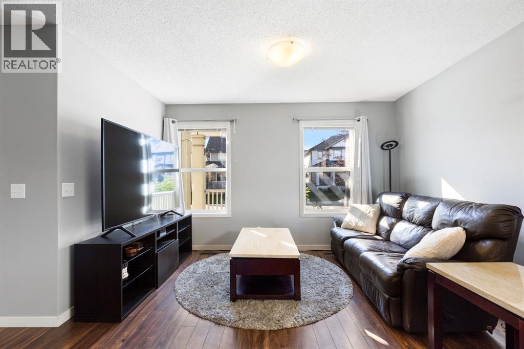 42 Copperpond Place Se Property Photo 5