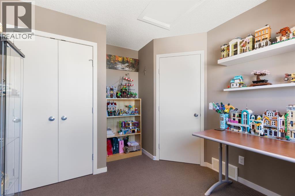 42 Copperpond Place Se Property Photo 27