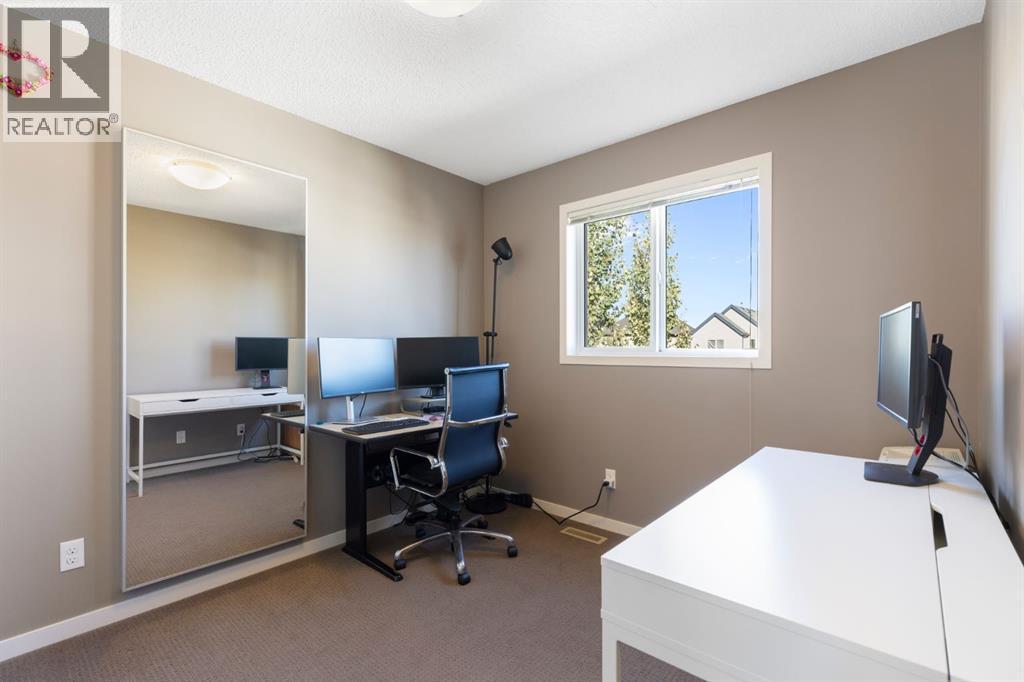 42 Copperpond Place Se Property Photo 29