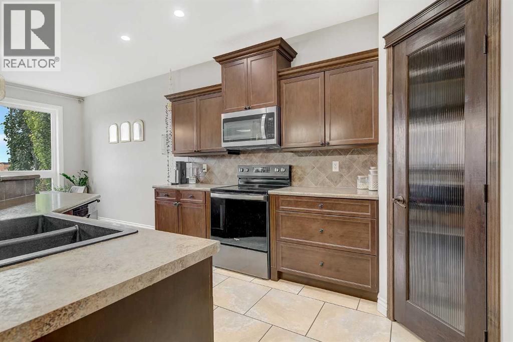 7321 88 Street Property Photo 20