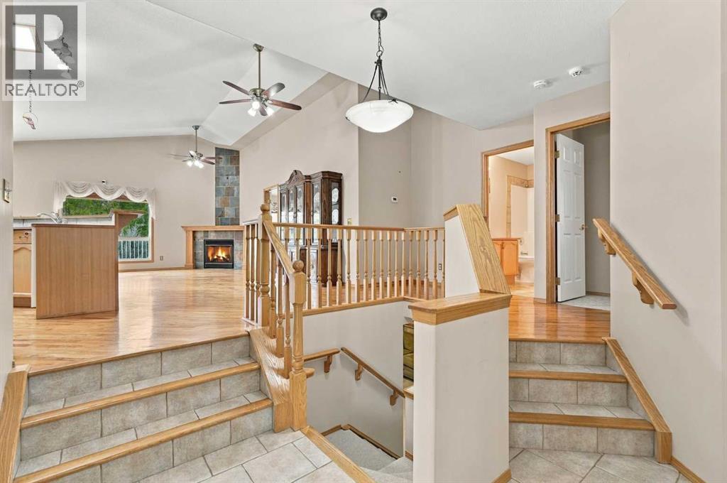 407 Lineham Acres Bay Nw Property Photo 5