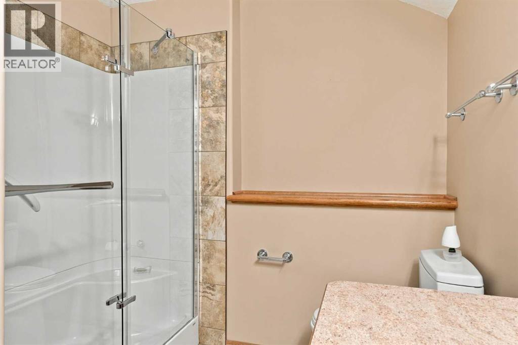 407 Lineham Acres Bay Nw Property Photo 42