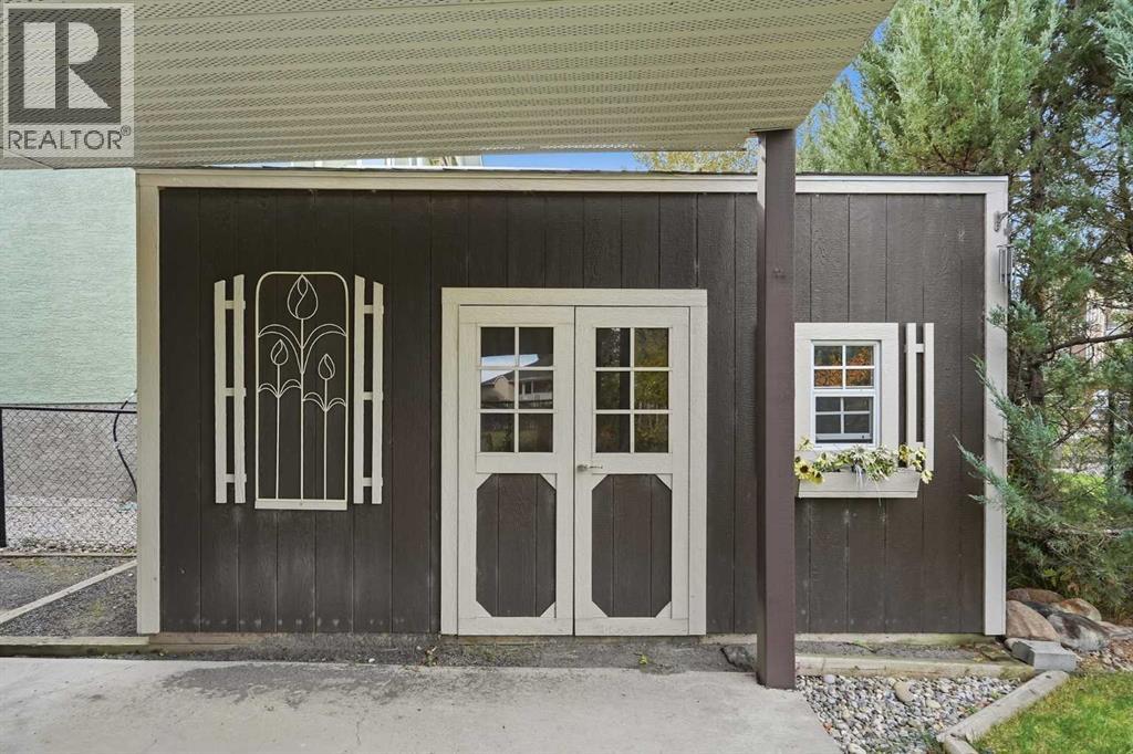 407 Lineham Acres Bay Nw Property Photo 48