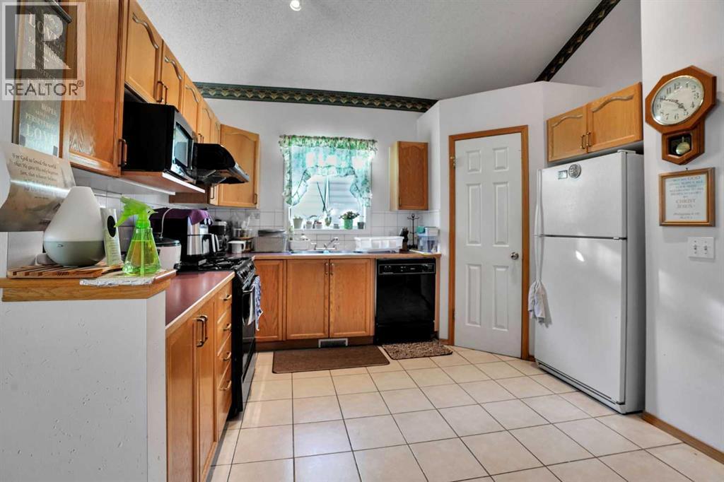 177 Erin Circle Se Property Photo 8