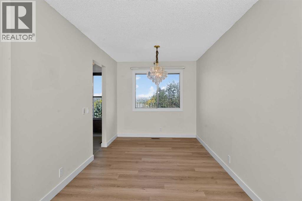 63 Beaconsfield Crescent Nw Property Photo 6
