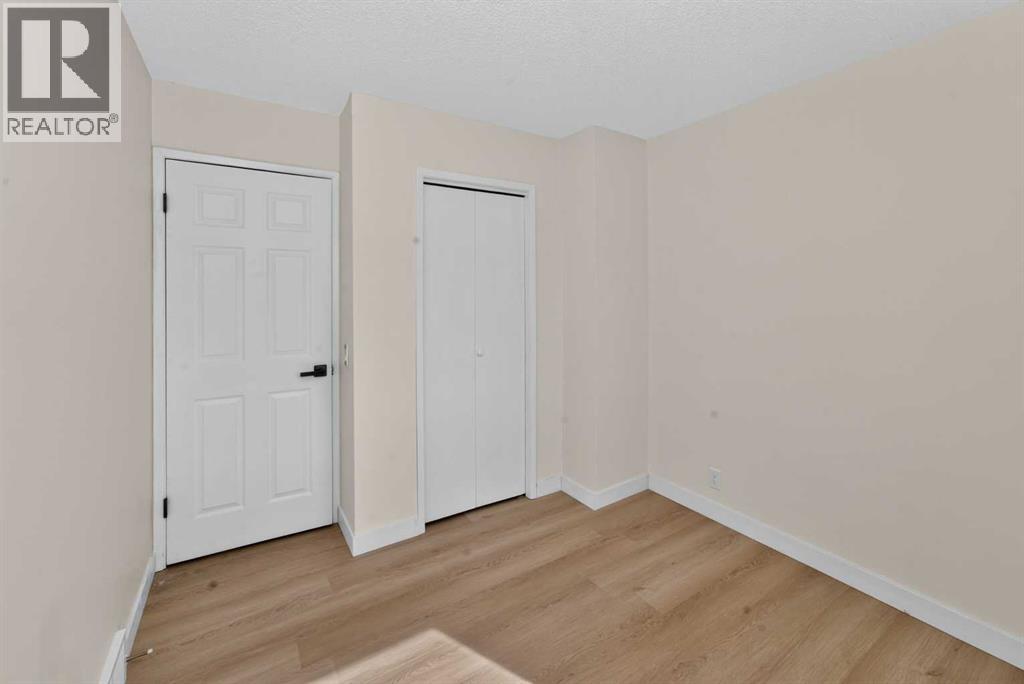 63 Beaconsfield Crescent Nw Property Photo 12