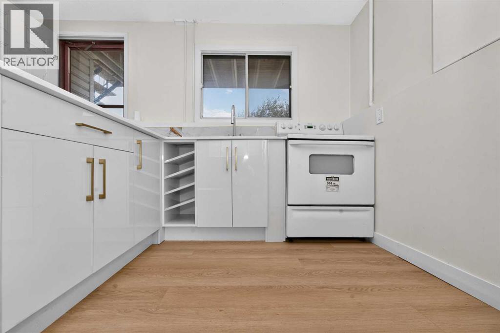 63 Beaconsfield Crescent Nw Property Photo 25