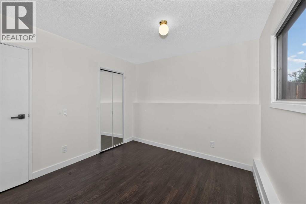 63 Beaconsfield Crescent Nw Property Photo 26