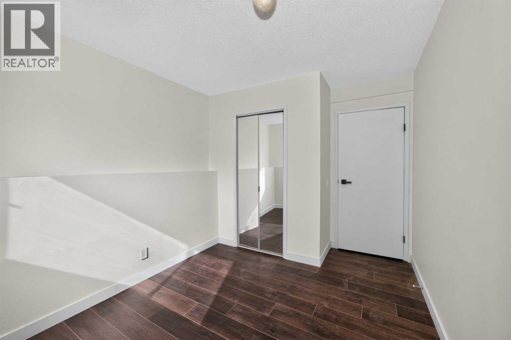 63 Beaconsfield Crescent Nw Property Photo 27