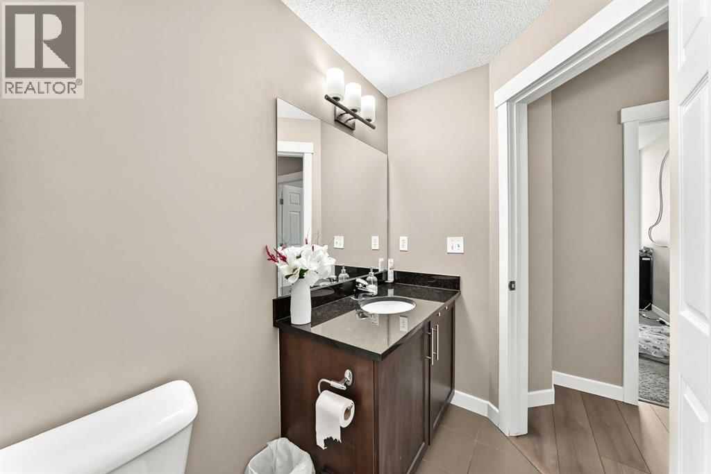 325 3 Street Southeast Property Photo 31