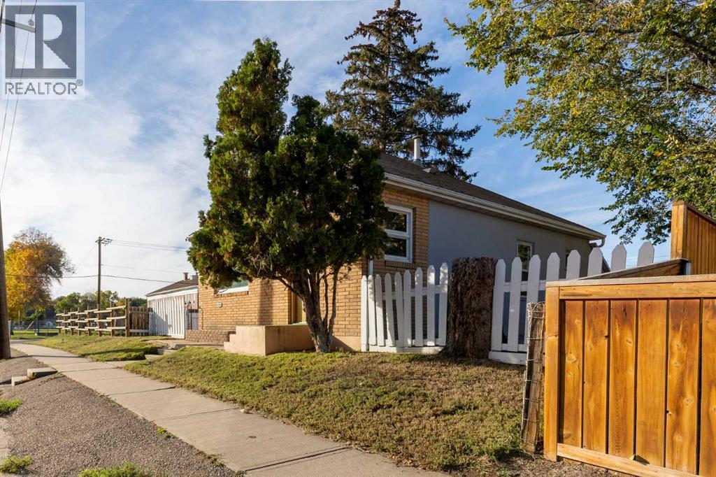 1114 Bridge Street Se Property Photo 3