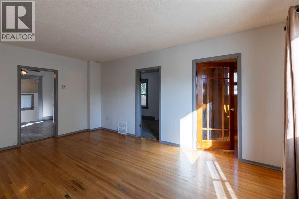 1114 Bridge Street Se Property Photo 10