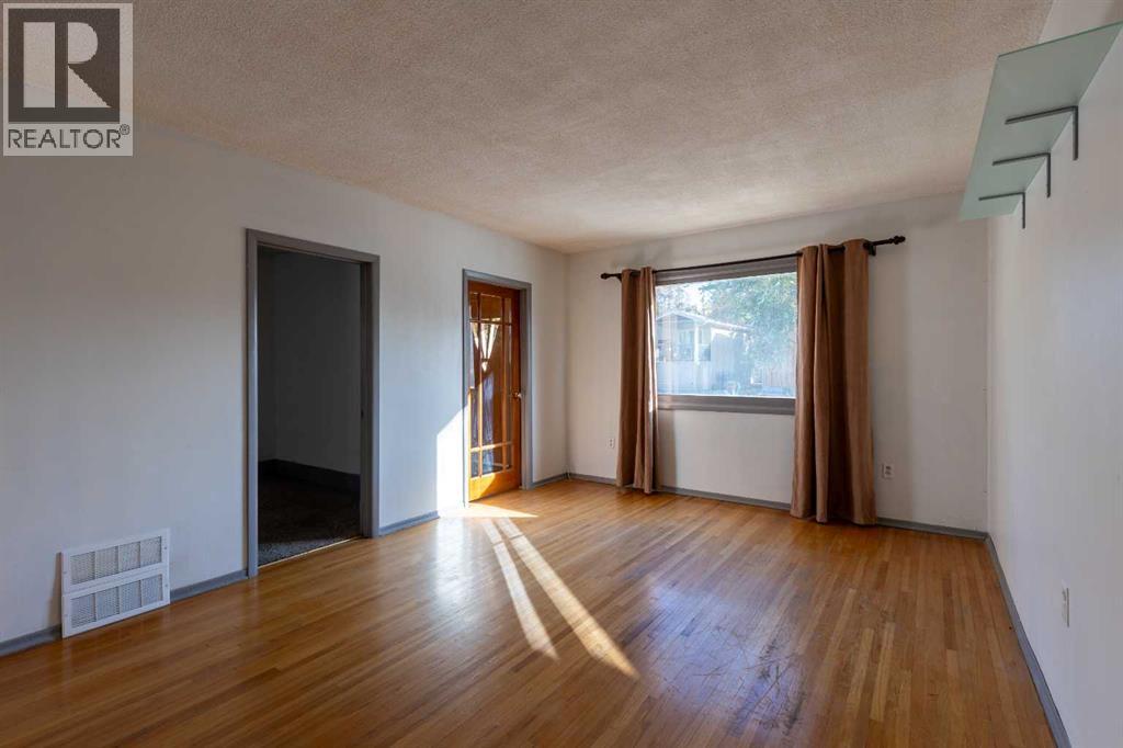 1114 Bridge Street Se Property Photo 11