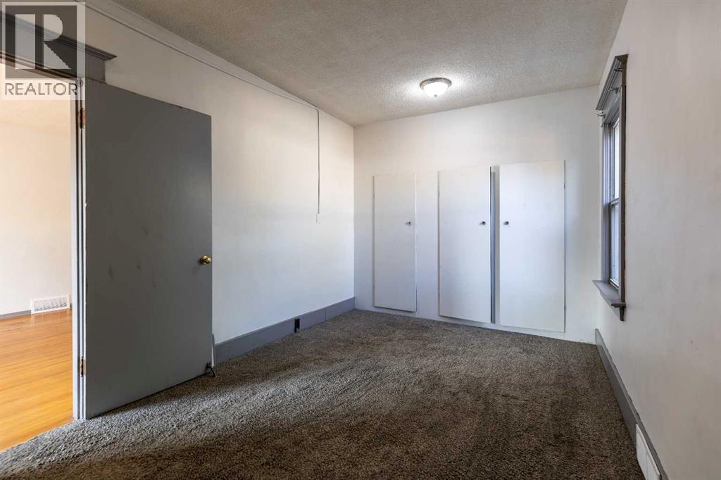 1114 Bridge Street Se Property Photo 14